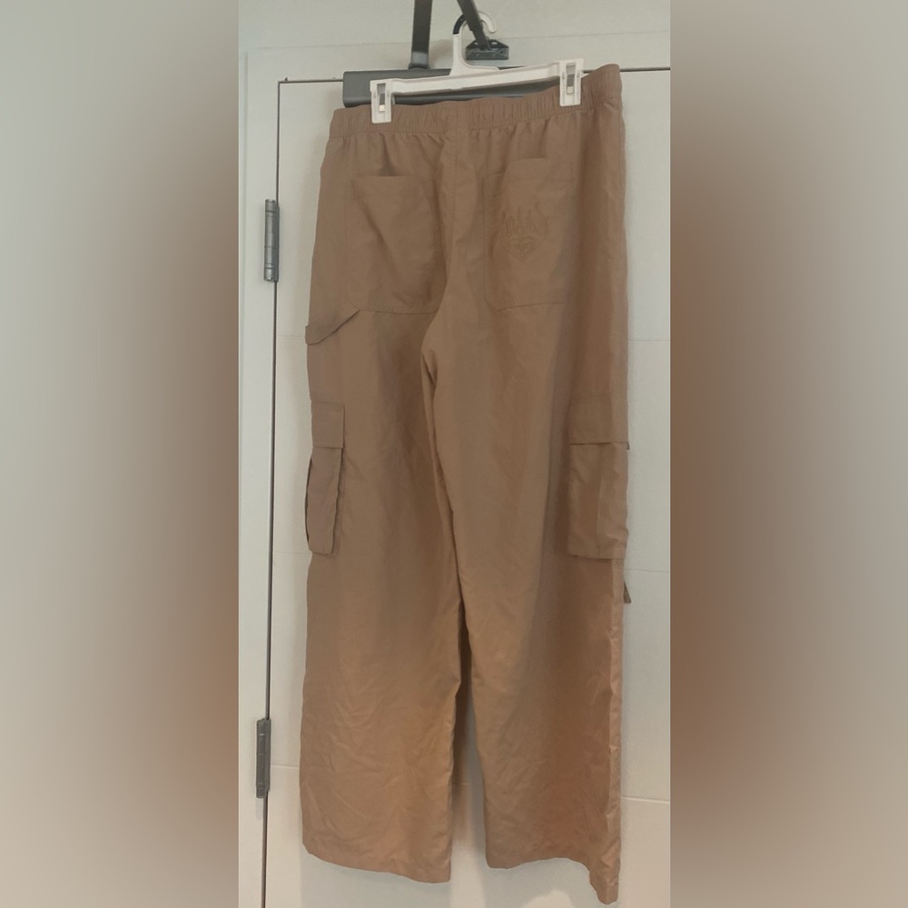 ๐NEW๐ Roxy Cargo Pants - Picture 6 of 6